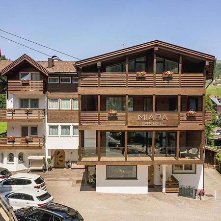 Garni Hotel Miara - Your Dolomites Home Сельва-ди-Валь-Гардена Экстерьер фото