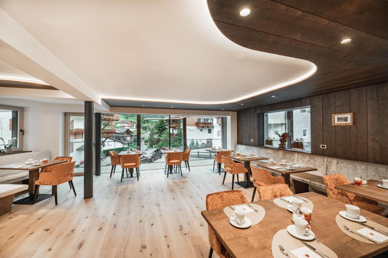 Garni Hotel Miara - Your Dolomites Home Сельва-ди-Валь-Гардена Экстерьер фото