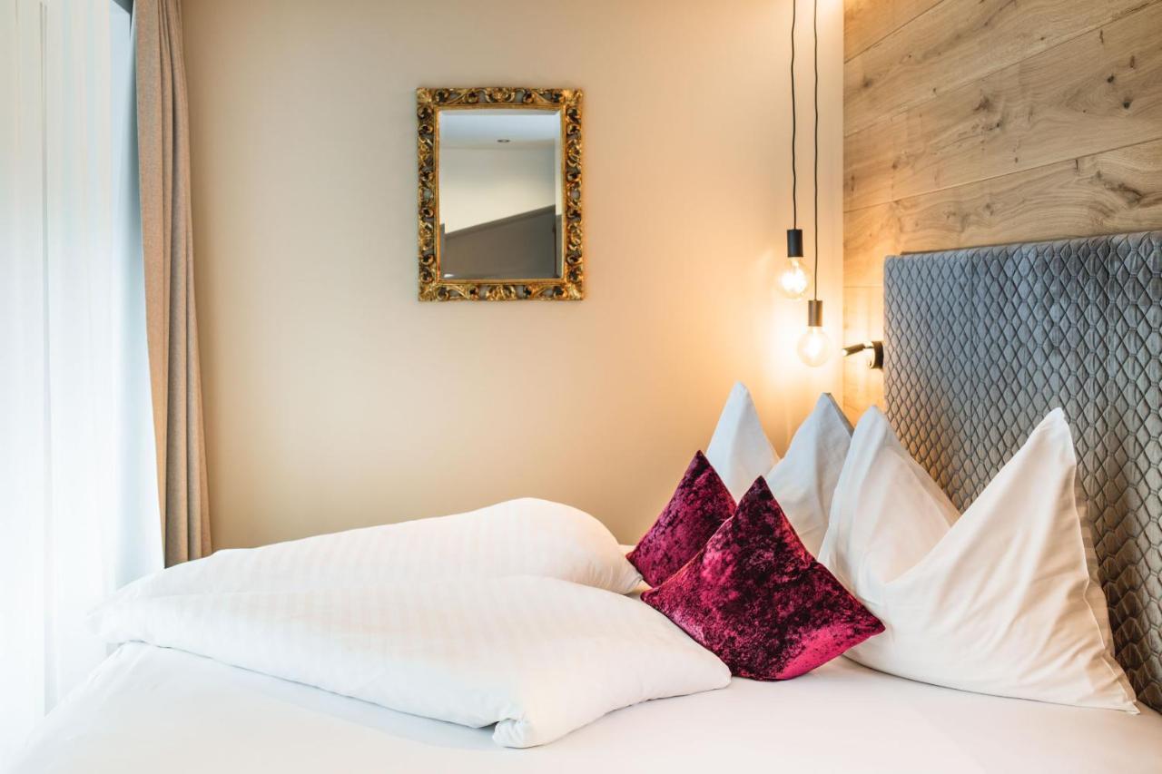 Garni Hotel Miara - Your Dolomites Home Сельва-ди-Валь-Гардена Экстерьер фото
