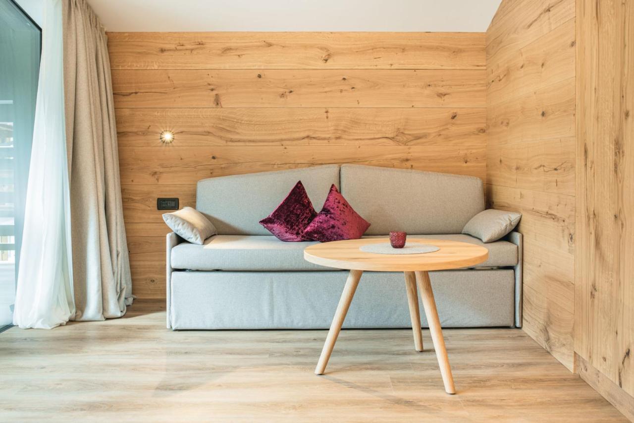 Garni Hotel Miara - Your Dolomites Home Сельва-ди-Валь-Гардена Экстерьер фото