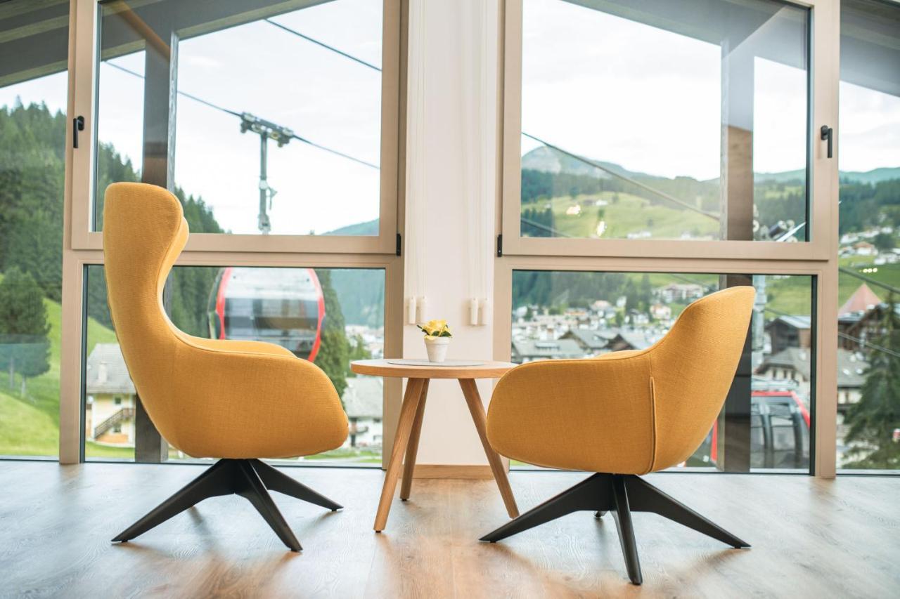 Garni Hotel Miara - Your Dolomites Home Сельва-ди-Валь-Гардена Экстерьер фото